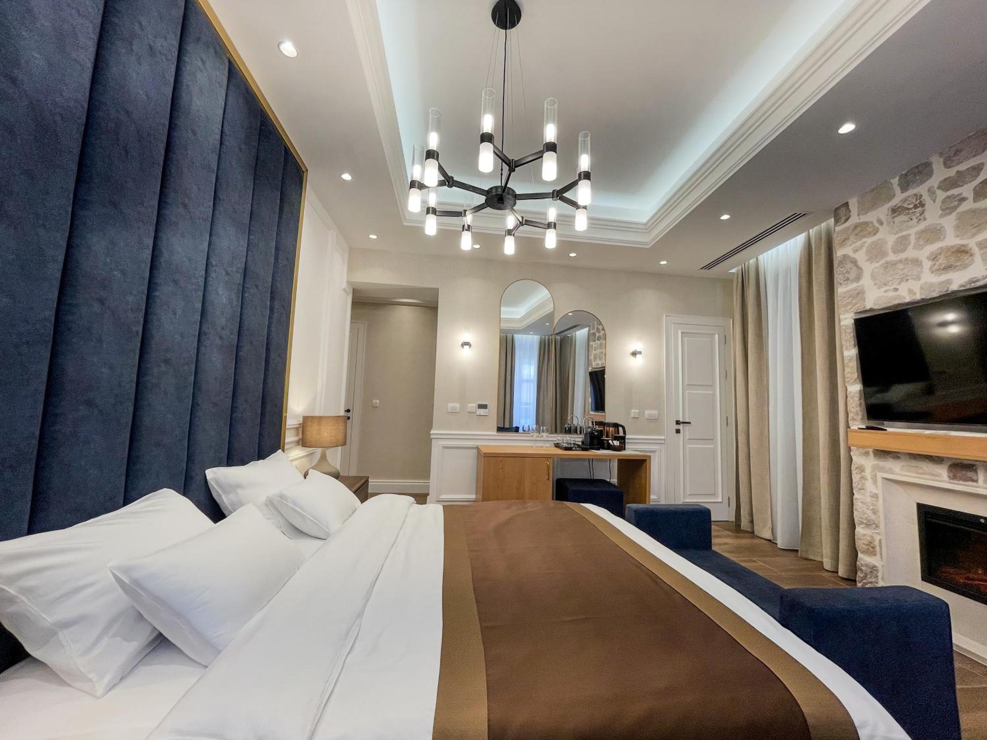 Hive Luxury Suites By Mn Property Kotor Buitenkant foto
