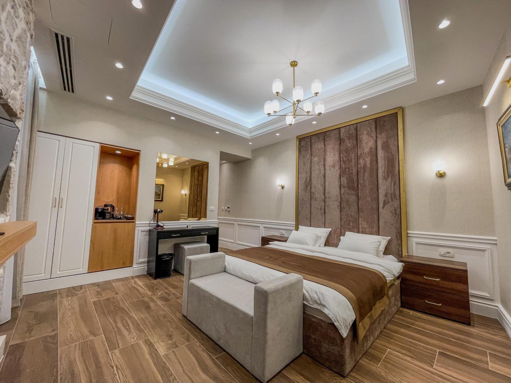 Hive Luxury Suites By Mn Property Kotor Buitenkant foto