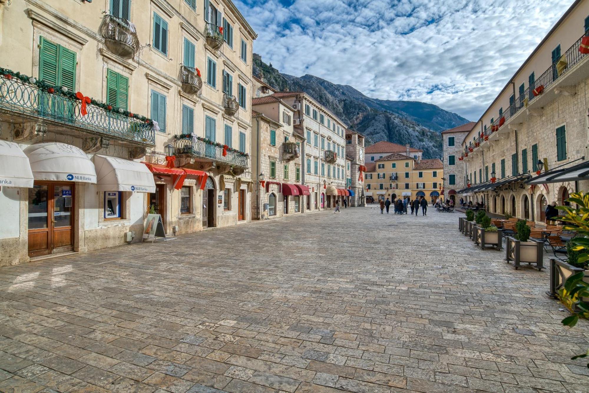 Hive Luxury Suites By Mn Property Kotor Buitenkant foto